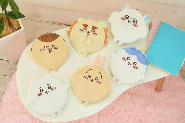 Chiikawa Usagi Mochitto Fuwatto Flat Pouch Keychain